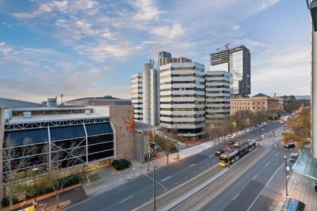 New Heights On North Terrace - 2Br Cbd Views Pool Apartment Adelaide Exterior photo