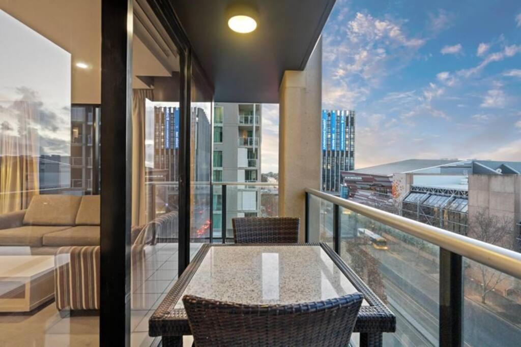 New Heights On North Terrace - 2Br Cbd Views Pool Apartment Adelaide Exterior photo